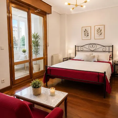 Comodo Y Moderno Piso Centro Διαμέρισμα Colindres